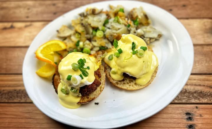 Crab Cake Benny
