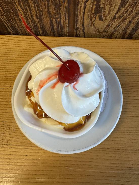 Small caramel sundae