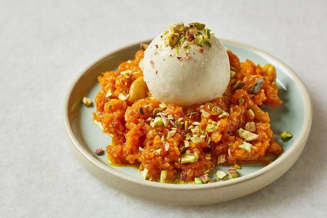 Volcanic Gajar Halwa + Vanilla Ice Cream🍨