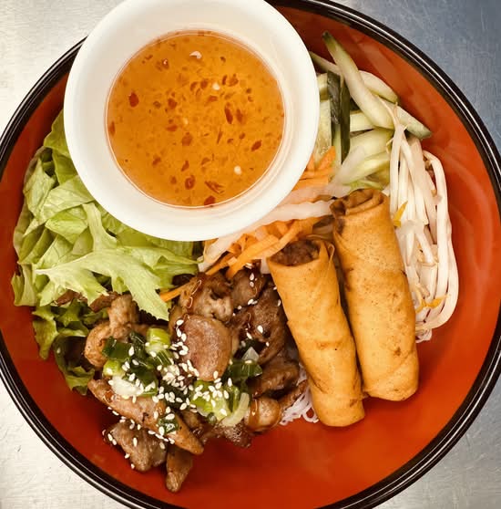 # 29.  Riz porc grillé
