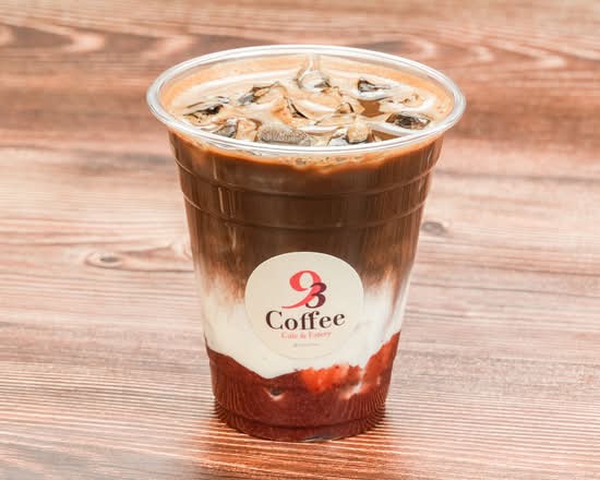 Iced Strawberry Houjicha Latte