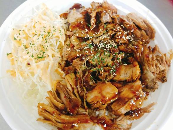 6. Su&Su Steamed Pork Rice Bowl (with K- Cabbage Salad)