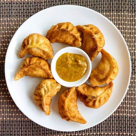 Fried Veg Momo's (8 pieces)