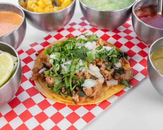 Pollo (Chicken) Tacos