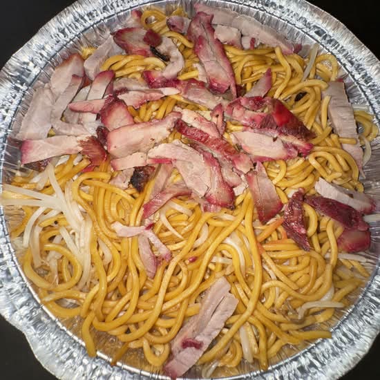 Chicken or BBQ Pork Chow Mein