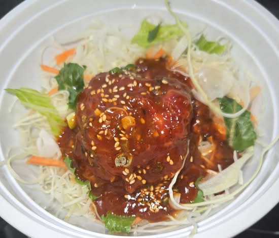 Yukhoe Bibimbap (육회비빔밥)