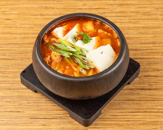 Kimchi Jjigae (김치찌개)
