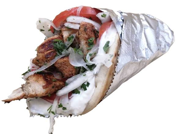 Souvlaki au poulet sur pita / Souvlaki Chicken On Pita