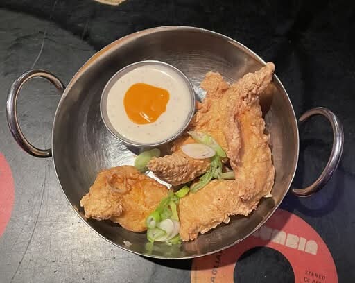 CROQUETTES DE POULET (4) / CHICKEN NUGGETS (4)