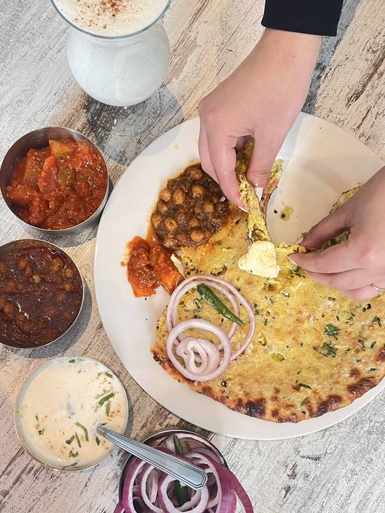 Aloo Pyaaz Parantha
