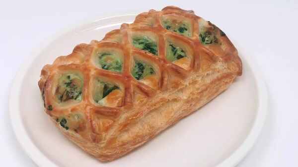SPINACH & CHEESE PASTRY