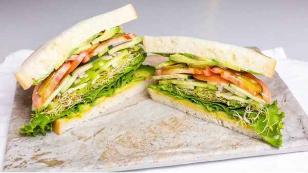 AVOCADO & GREENS