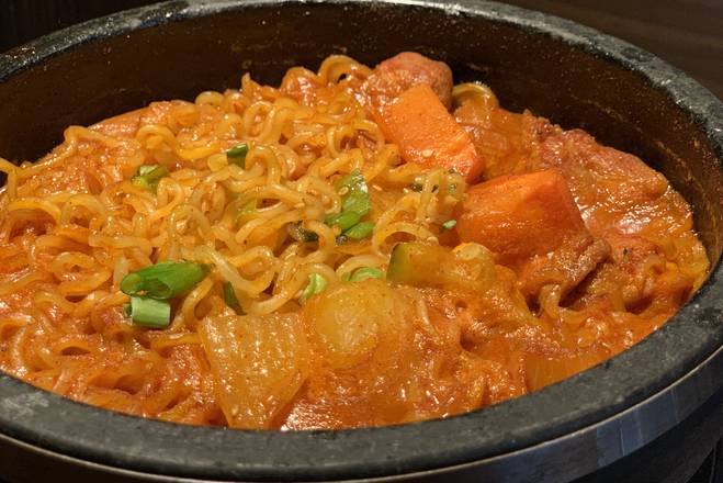 Spicy Chicken Stew with Mixed Vegetables, and Potatoes (닭볶음탕 식사)
