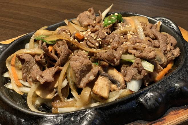 Pan-Fried Bulgogi Meal (불고기 정식)