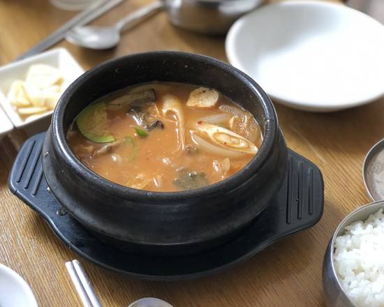 Seafood Soy Bean Paste Stew (해물 된장찌개)
