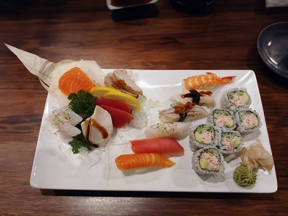 Sushi, Sashimi & Roll A
