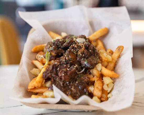 Bul-Go-Gi Poutine