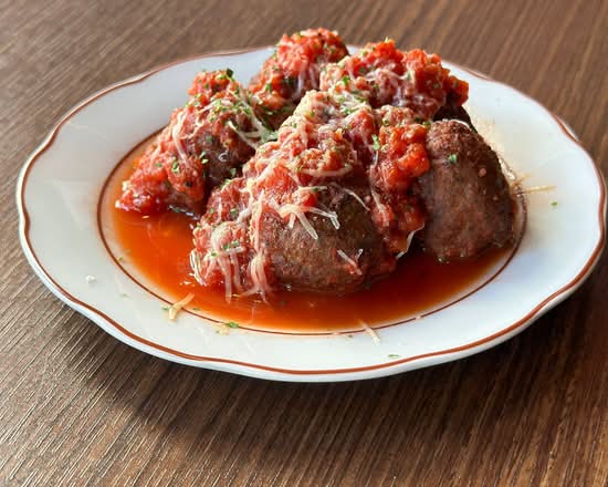 MEATBALL WITH TOMATO SAUCE