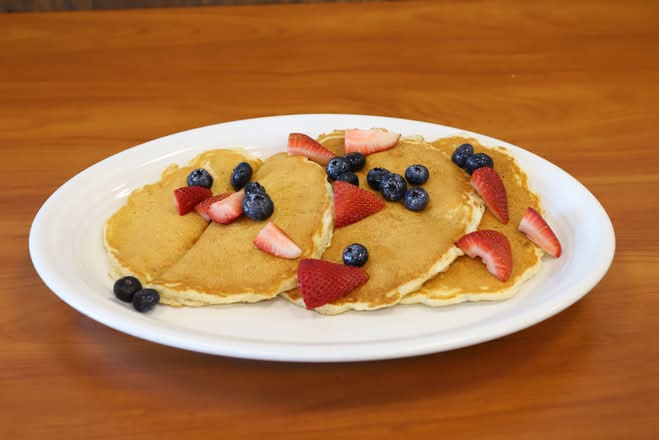 Very Berry Multigrain Hotcakes∆