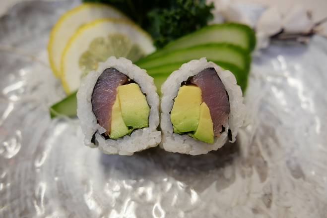 Tuna  Avocado roll