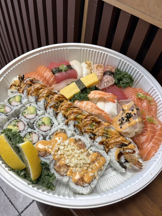 SIGNATURE PARTY TRAY (44)-Awesome