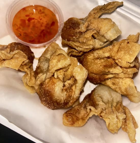 24C. Deep Fried Wontons (8 pcs)