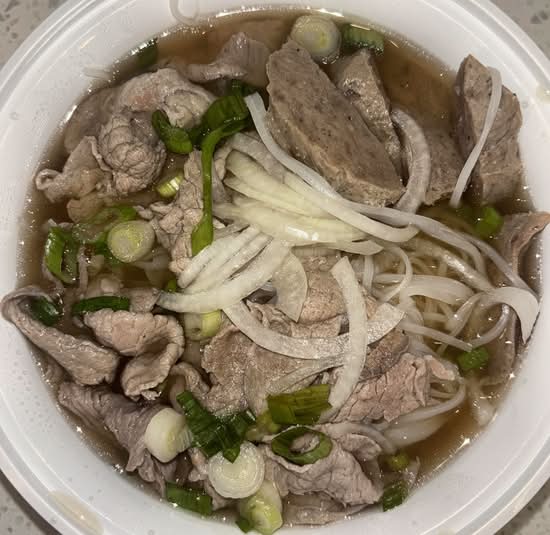 47. Sliced Beef & Beef Balls Noodle Soup