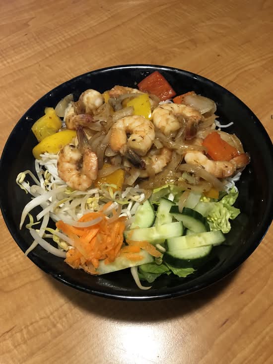 Rice Noodles with Delicately Sauteed Prawns and Bell Peppers
