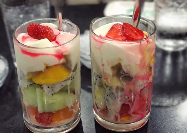 Fresh Fruit Yogurt Cup