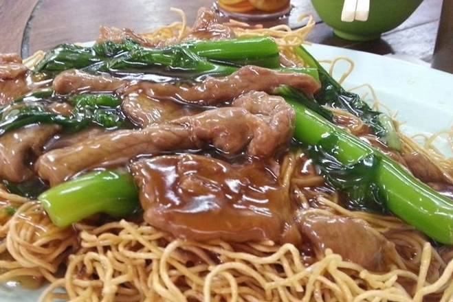 57. Nouilles Sautées aux Brocolis Chinois / Chinese Broccoli Stir-Fried Noodles / 唐兰炒面(鸡或牛)