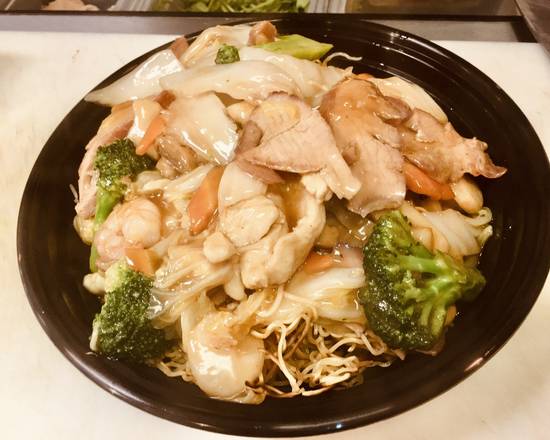 55. Nouilles Sautées à la Cantonaise / Cantonese Fried Noodles / 广东炒面