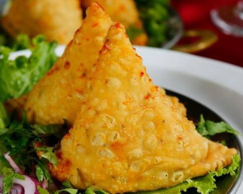 Chicken Samosa (1 pc)