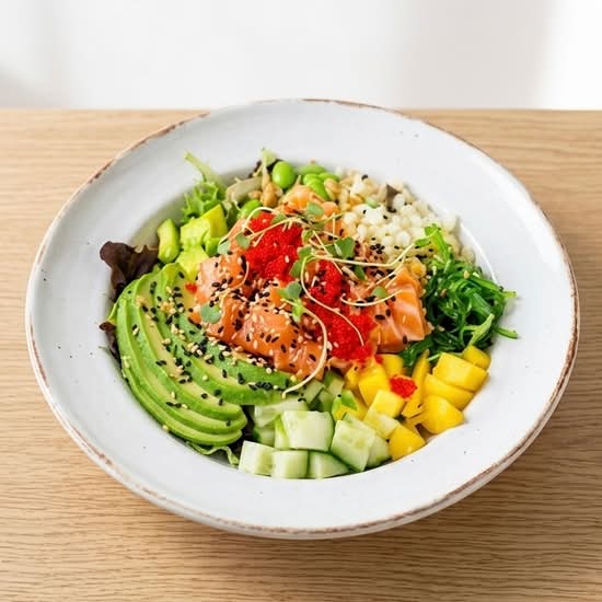Bol poké au saumon / Salmon Poke Bowl