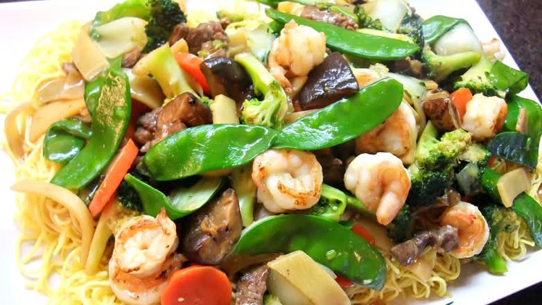 Cantonese Style Chow Mein