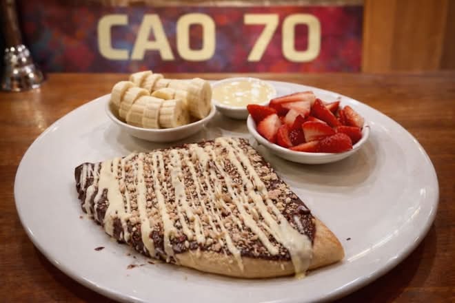 Chocolate Hazelnut Pizza