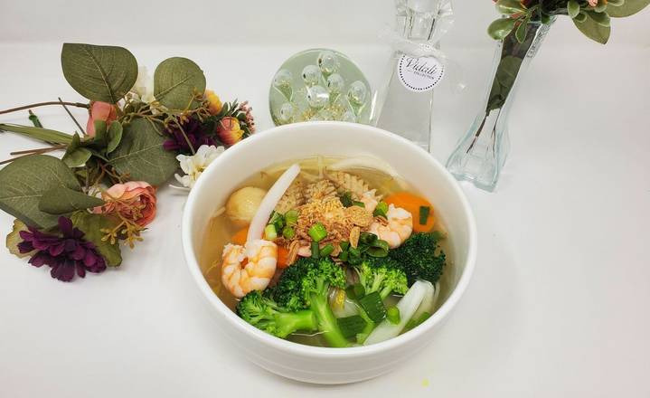 Vietnamese Seafood Rice Noodle Soup