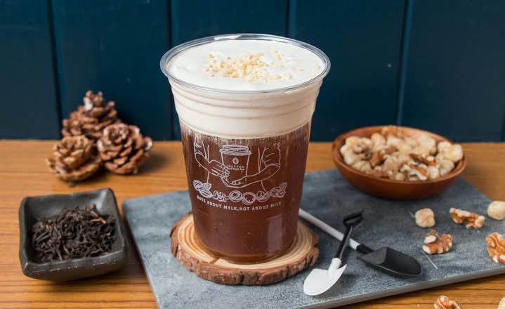 Oolong Tea with Nut Cream