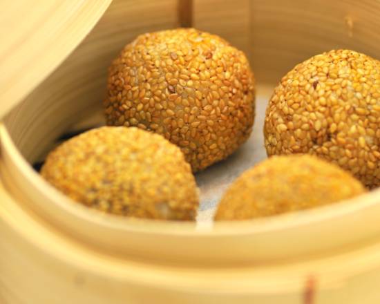 Boules de Sésame Frites / Fried Sesame Balls