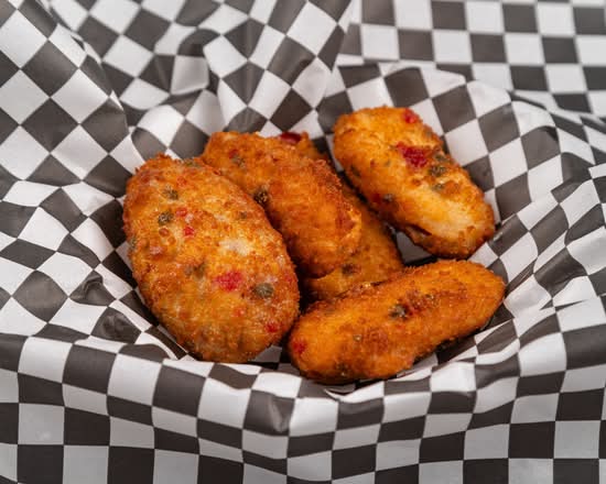 Jalapeno Poppers, 6-7 Pcs, 1 Dip (One Size)