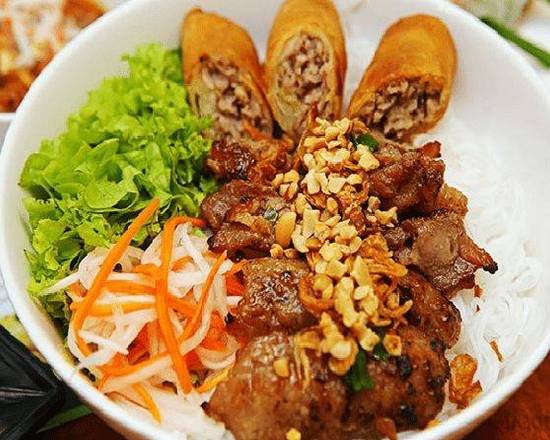 VL4 - Imperial Rolls, & Marinated Chicken