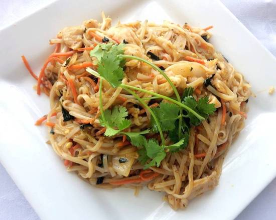 Thai Basil Stir Fried Noodle