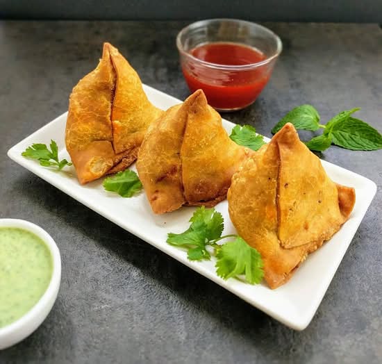 Veg Samosa (2 pcs) 🏅