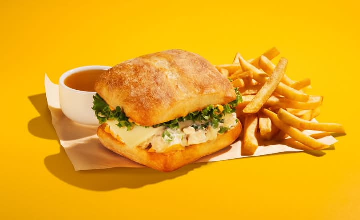 Sandwich à la salade de poulet - Les éconos / Chicken Salad Sandwich - The economeals