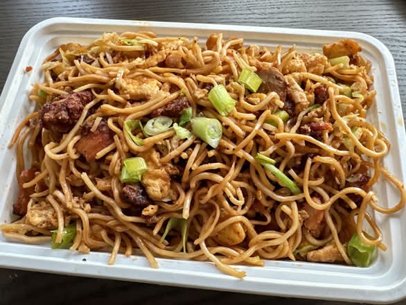 Schezuan Chicken Noodles