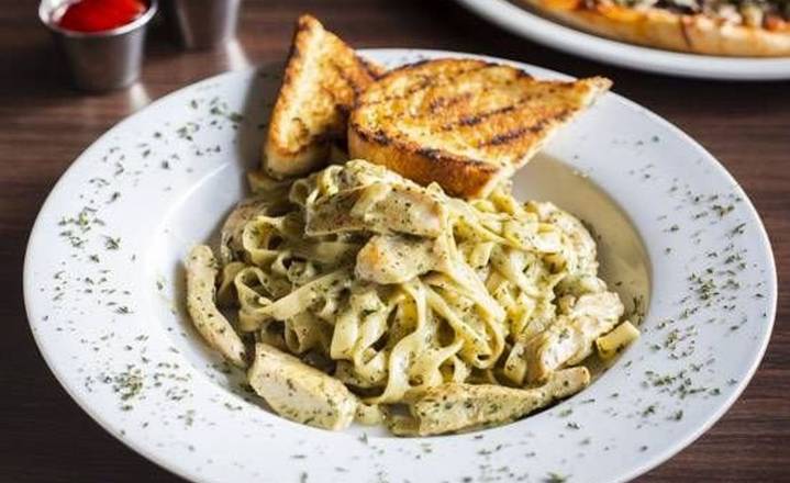 Chicken Fettuccine Alfredo