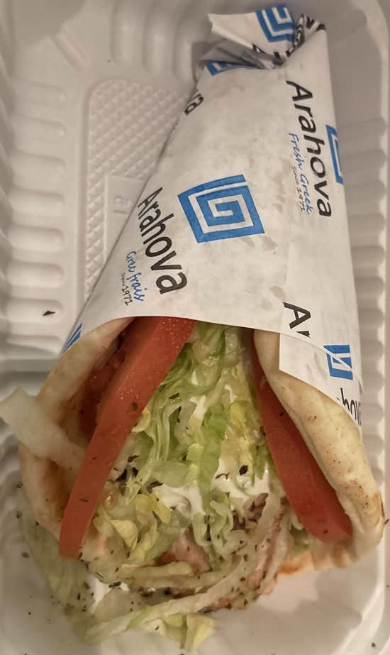 Pita souvlaki au poulet / Chicken Pita Souvlaki