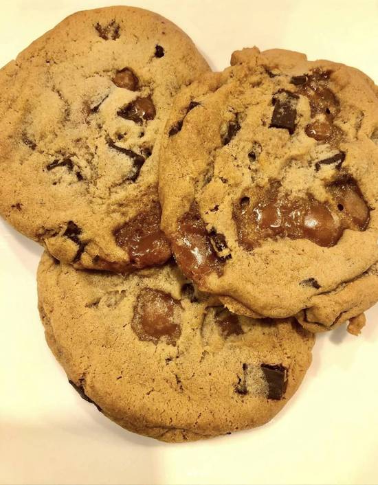Salted Caramel Chocolate Chip Cookie