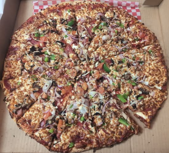 Deluxe Pizza