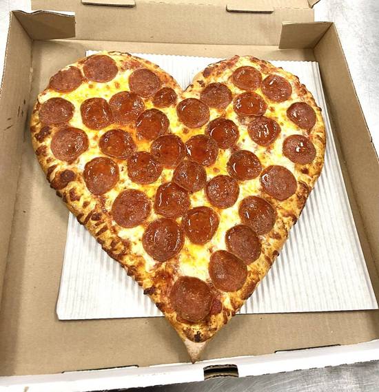 HEART❤️ SHAPED MEDIUM PEPPERONI PIZZA