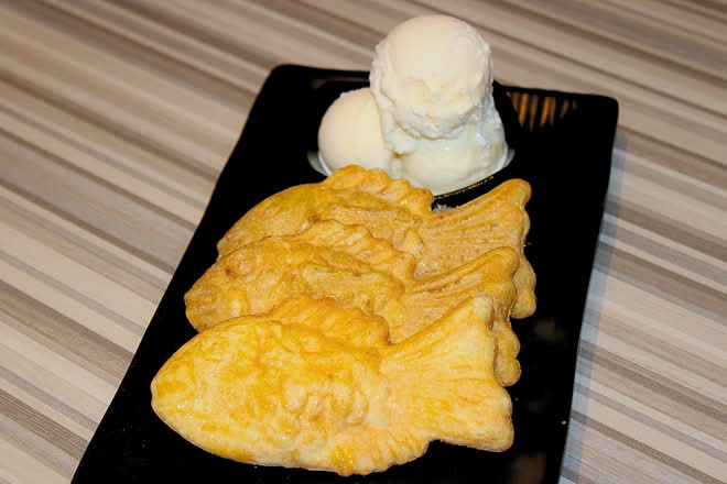 Bungeo-ppang (Fish-shaped pancake)